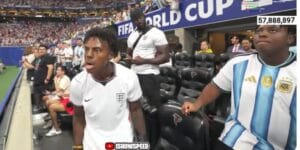 IShowSpeed na arquibancada do Atlanta Stadium durante Inglaterra x Argentina - Reprodução/YouTube @IShowSpeed