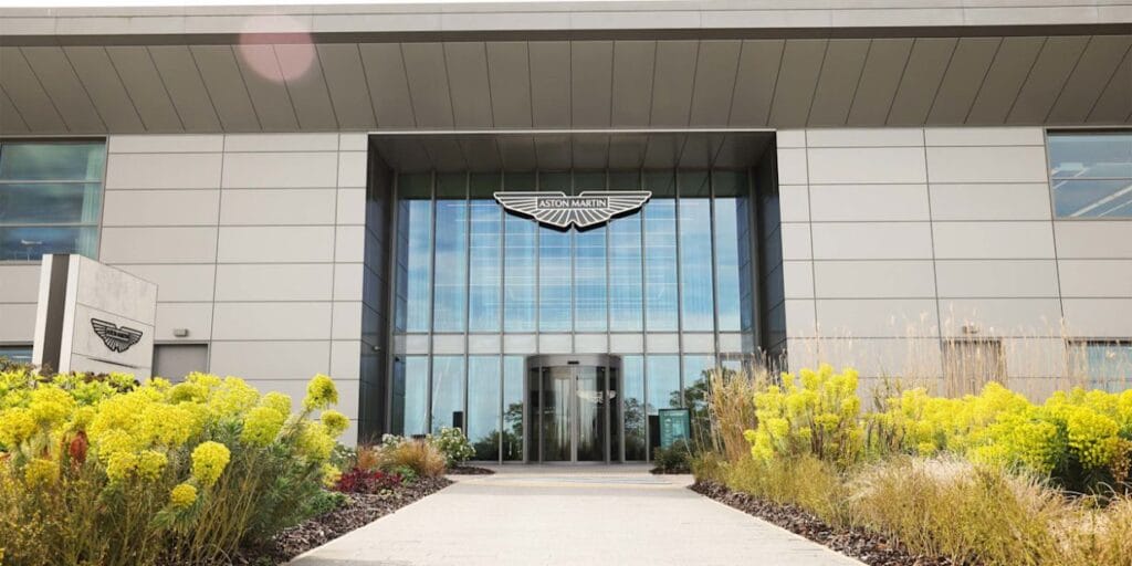 Woody Johnson adquire fatia da Aston Martin e assume vice-presidência da equipe na F1