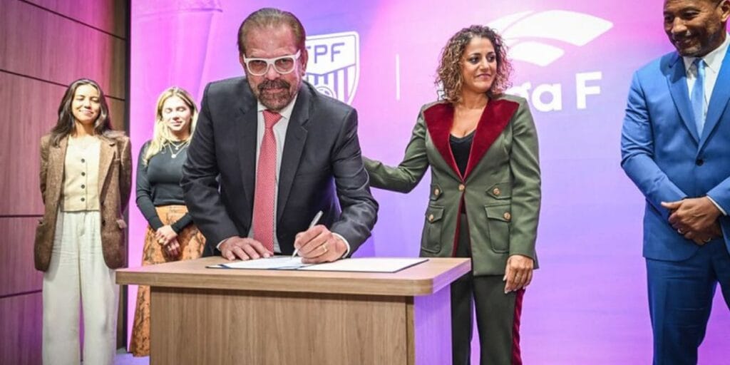 FPF firma parceria com Liga F da Espanha para impulsionar futebol feminino