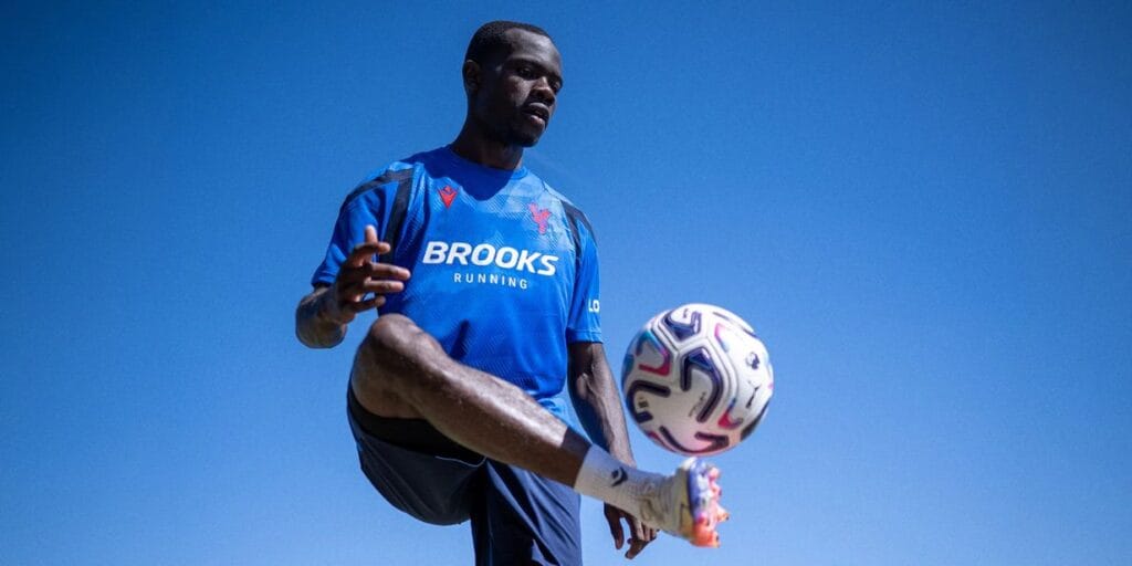 Brooks torna-se parceira de calçados do Crystal Palace