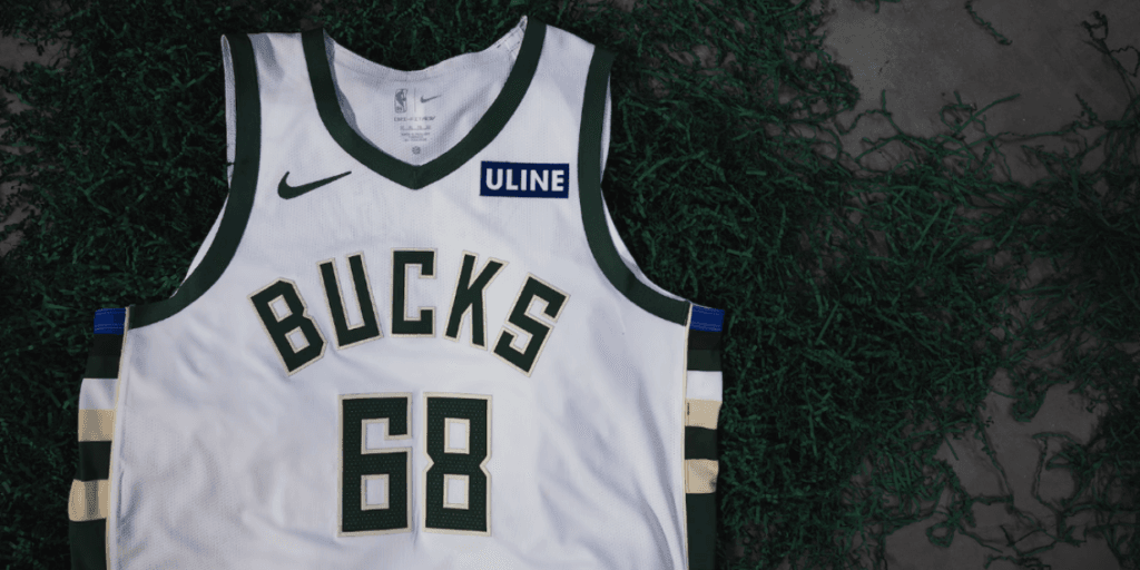 Milwaukee Bucks fecha com Uline e é quarta franquia da NBA a trocar patrocínio máster para 2026/2027