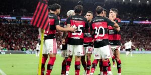 Jogadores do Flamengo comemoram gol contra o Atlético-MG pelo Brasileirão - Gilvan de Souza / Flamengo