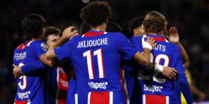 Jogadores do PSG comemoram gol contra o Lyon pela Ligue 1 - Divulgação